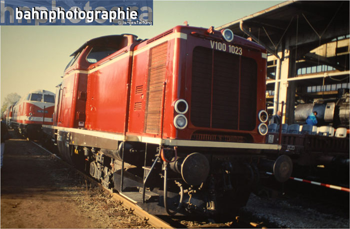 V100_1023