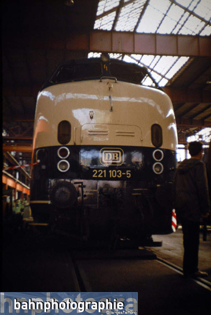 221103