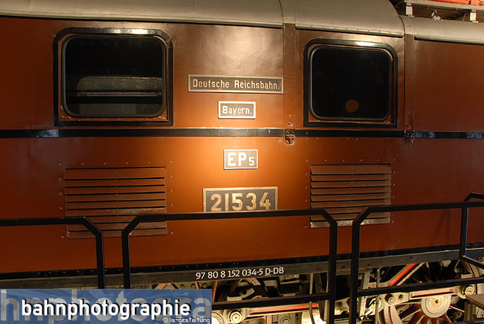 2015_E52034m