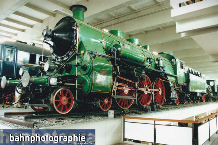 S36DMM