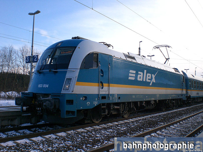 183004a