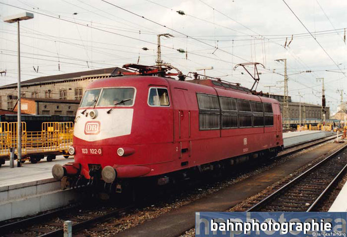 103102