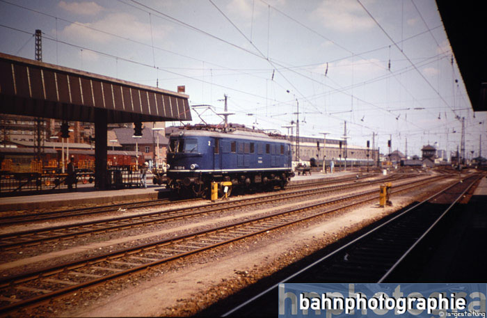 119001b2