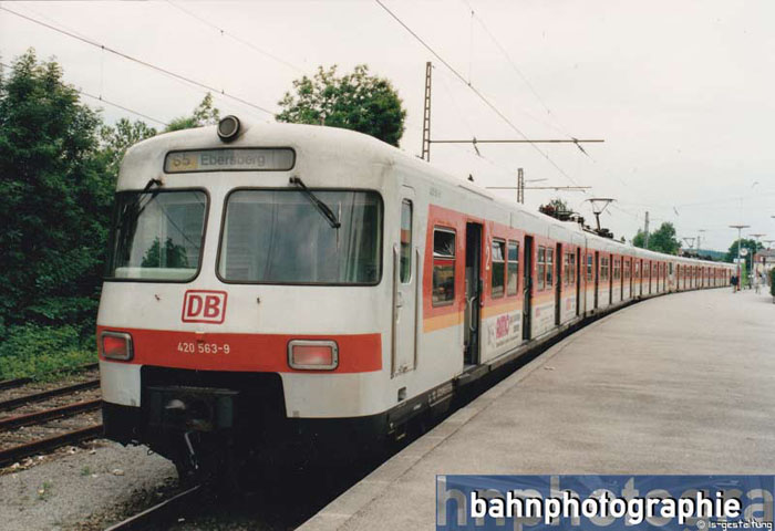 420563