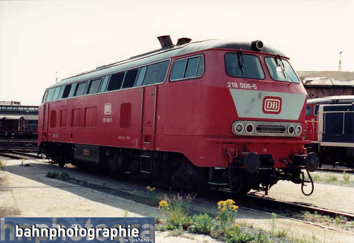 218006