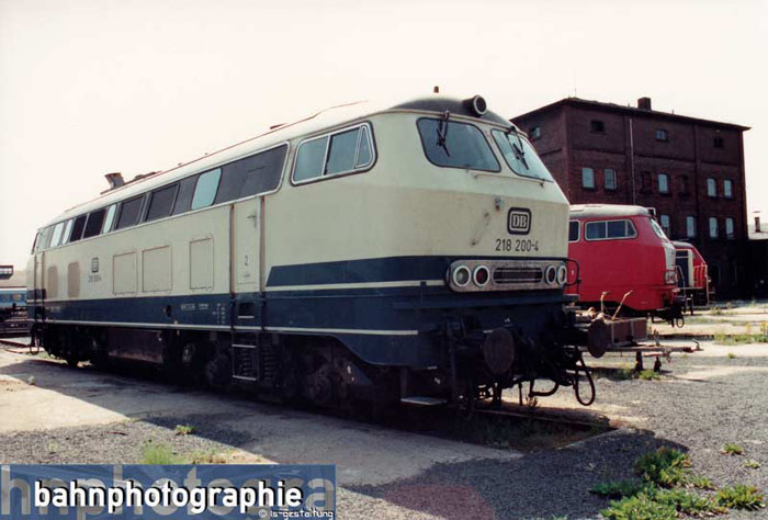218200